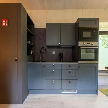 Cozy Forest Retreat For Two 펜션 *