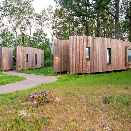 Cozy Forest Retreat For Two 펜션