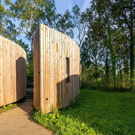 Cozy Forest Retreat For Two *