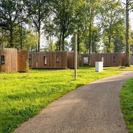 Cozy Forest Retreat For Two Antoing